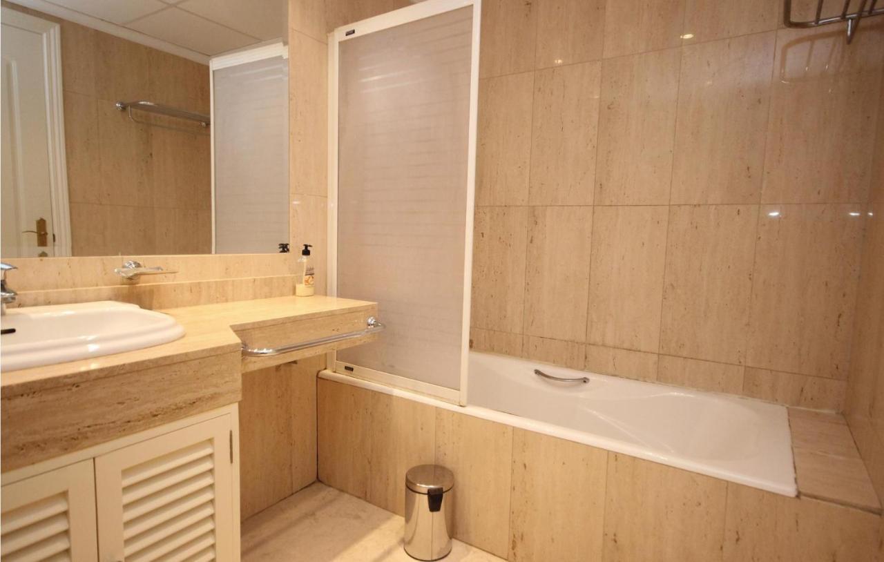 Beautiful Apartment In Marbella-Elviria エクステリア 写真