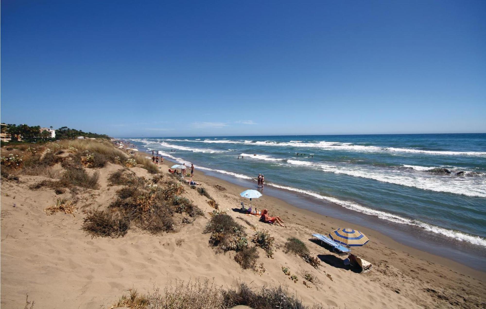 Beautiful Apartment In Marbella-Elviria エクステリア 写真